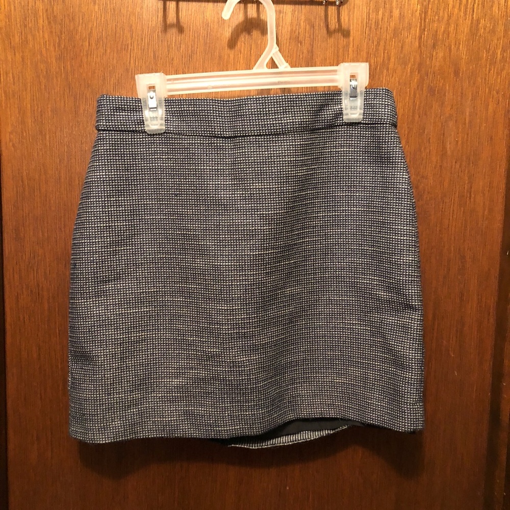 Black/white skirt size 0